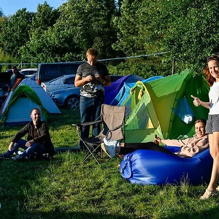 Kajakodajnia Campsite At The Wierzyca River Kamp alanı *